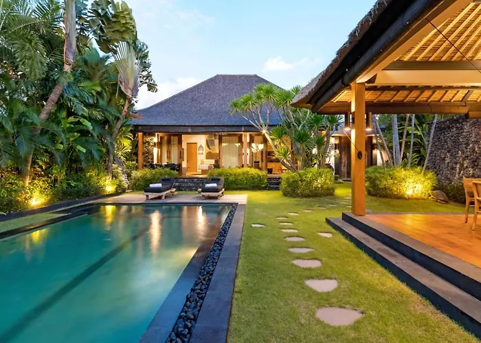 Villa Wolfe By Villa Finder Seminyak 